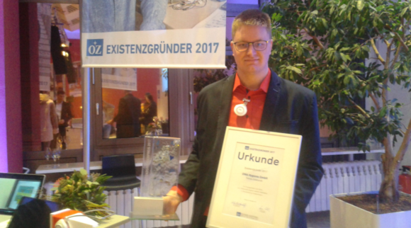 Maik Gronau von der GWA Hygiene GmbH mit dem OZ-Gründerpreis 2017